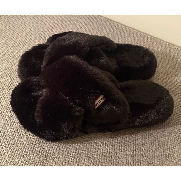 HUNTER BLACK FAUX FUR FLATFORM SLIDES - Picture 1 of 10
